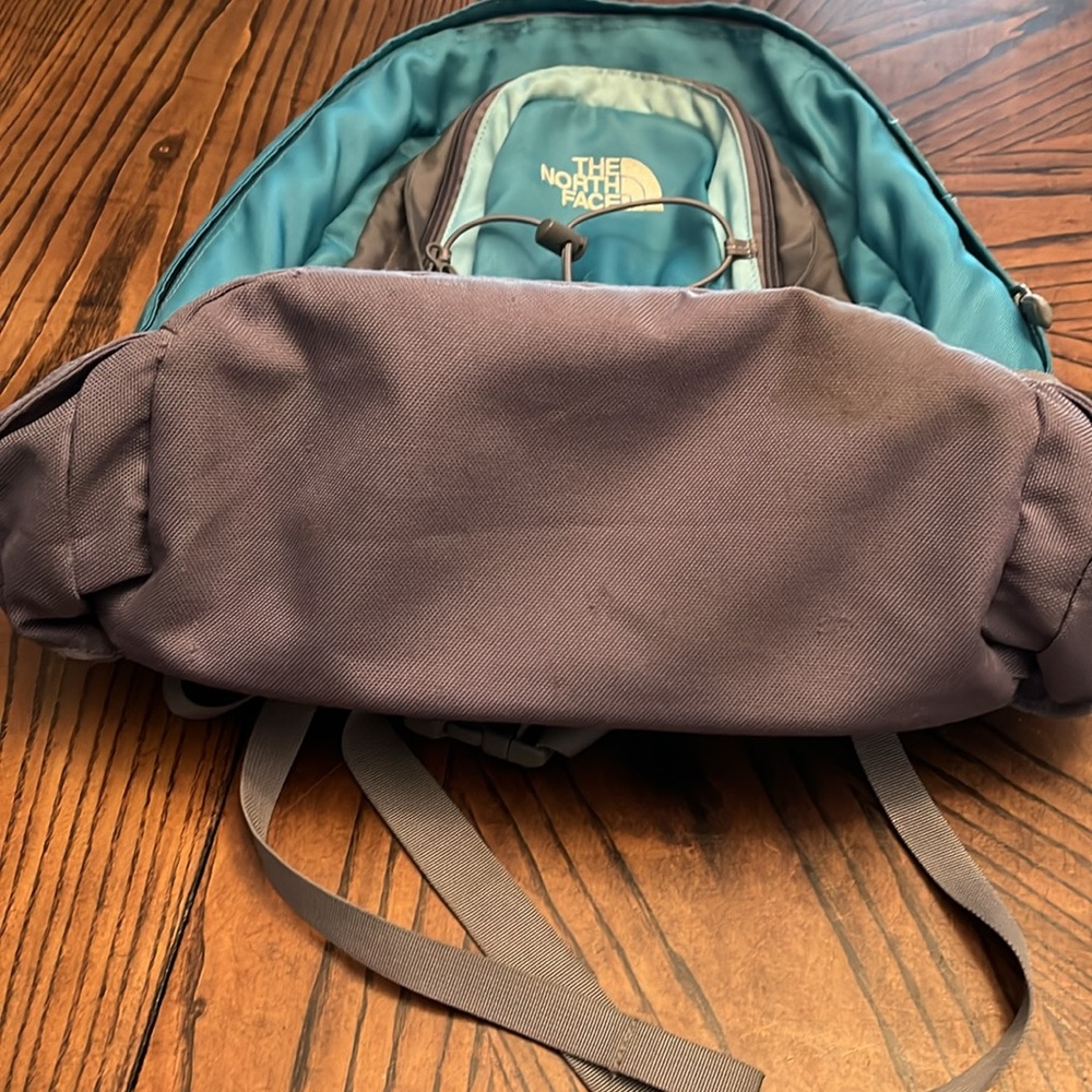 The North Face light blue and grey Jester Backpack - Picture 4 of 14
